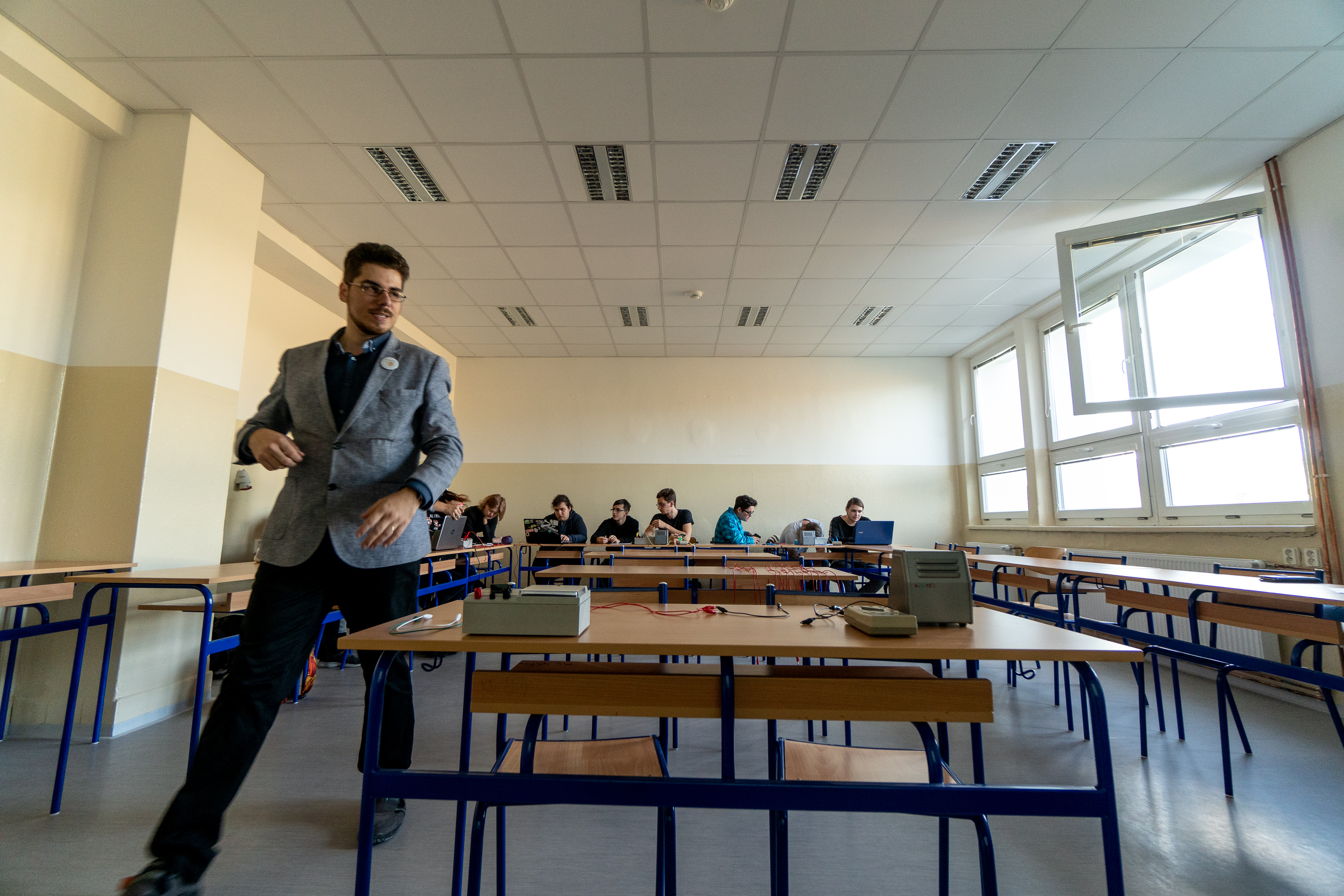 Mal rozbehnutú kariéru. Dnes býva na internáte a učí stredoškolákov: Teraz som naozaj šťastný