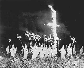 Ku Klux Klan. FOTO - http://www.displaysforschools.com/history.html