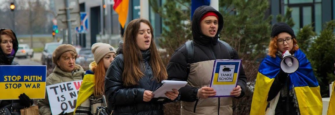 Nikdy sa nesťažujú a vždy, keď im zavolám, majú dobrú náladu, hovorí o vojakoch na fronte zakladateľ Rady ukrajinskej mládeže