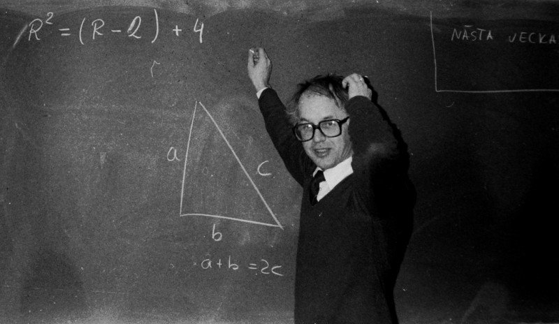 Cieľom vzdelávania nemá byť pripraviť deti na súťaž Milionár, aby si vedeli zo štyroch možností vybrať tú správnu, hovorí český expert na vzdelávanie